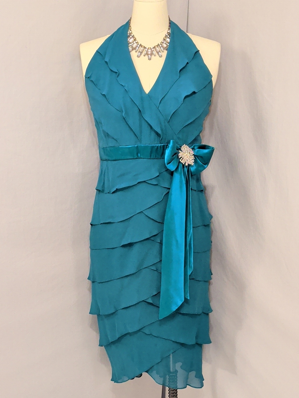 Tadashi Teal Green Silk Ruffle Cocktail Dress w Satin Sash & Rhinestone Brooch